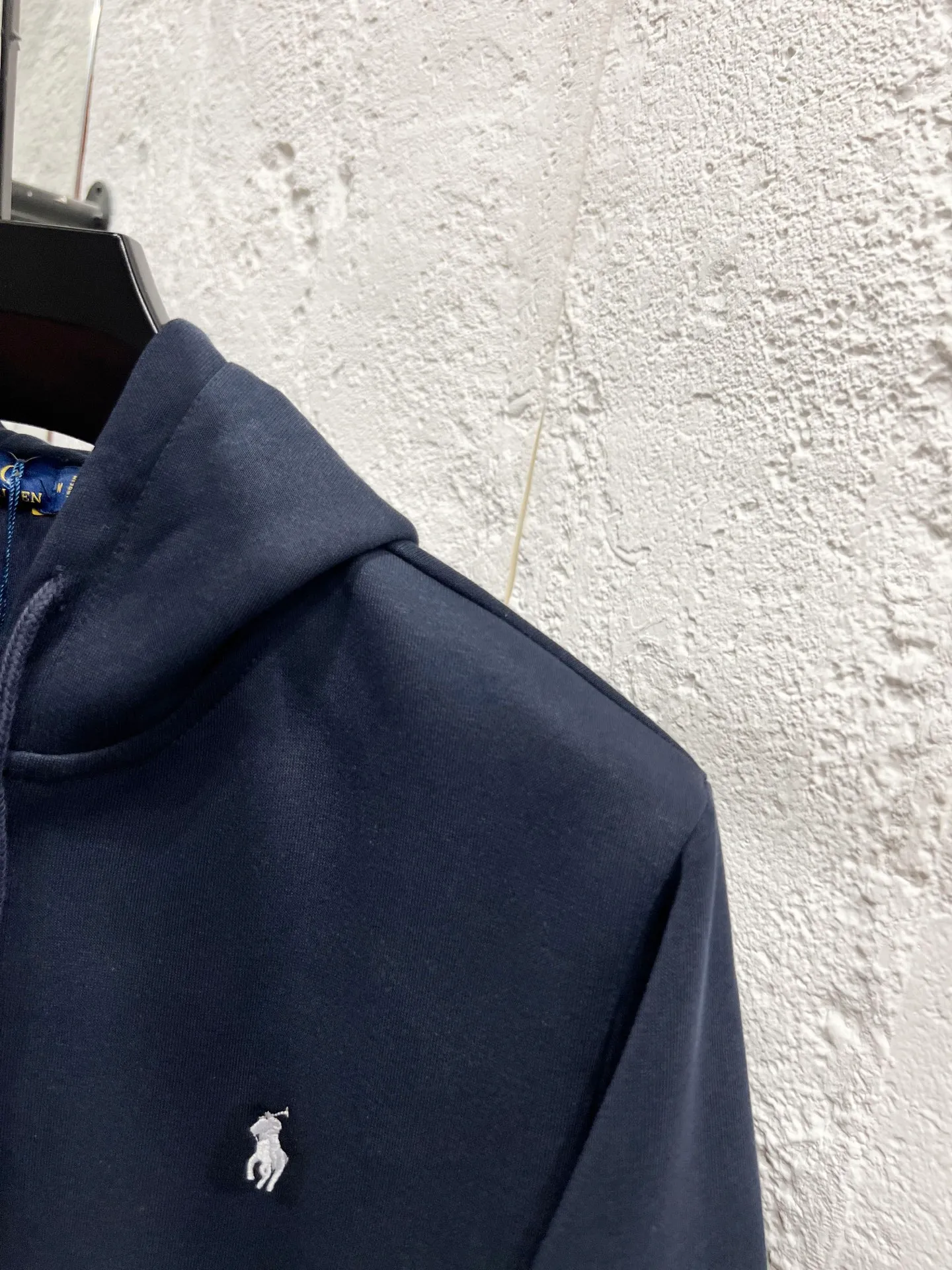 🅿️250 Style number: T63 pure cotton zipper sweatshirt, milk white, black, navy blue, gray, four colors Size: M-90-110 catties L-110-130 catties XL-130-150 catties 2XL-150-170 catties Color: navy blue